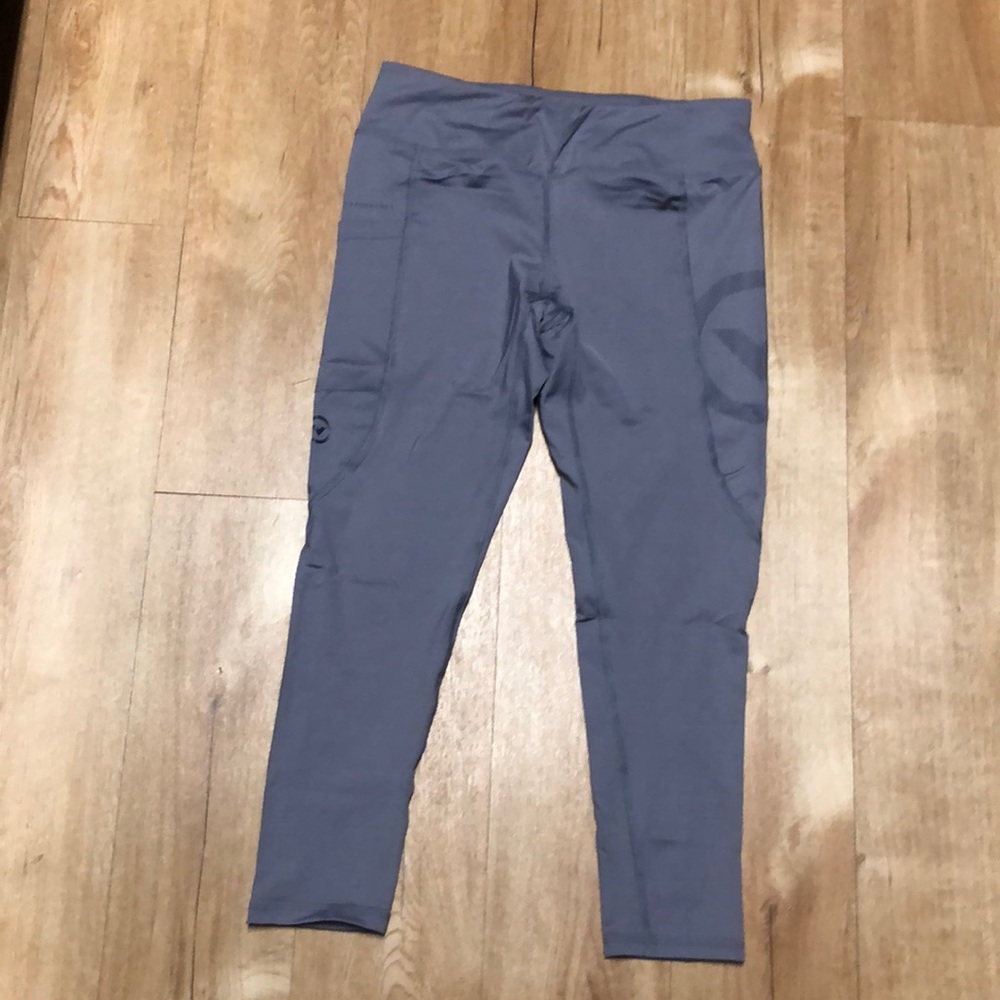 Virus Women’s Compression Size Medium
